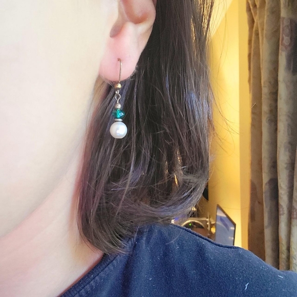 Vintage Dainty Faux Pearl Drop Blue Beaded Earrings - Picture 2 of 8